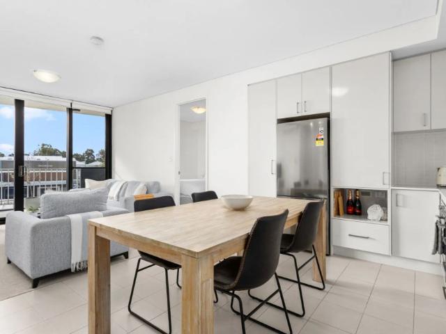 Modern Apartment Just Minutes from Coogee Beach