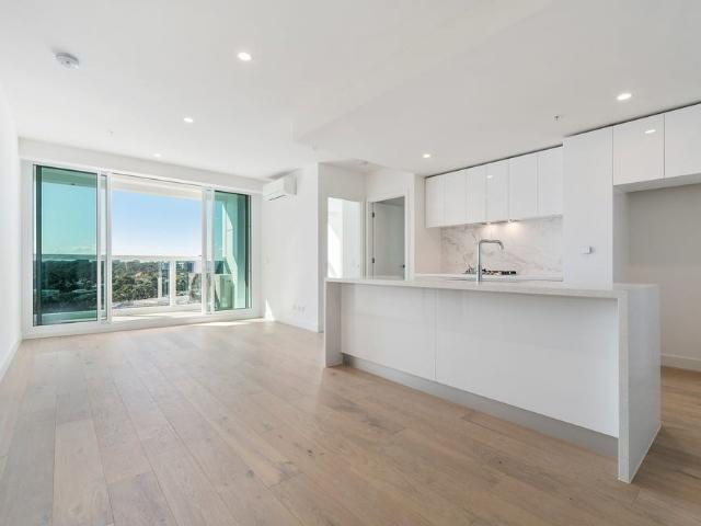 Modern Apartment Living with Exceptional Convenience