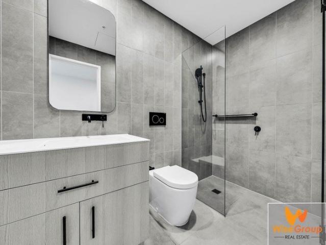 Modern Apartment Living with Premium Amenities & Unmatched Convenience in Clayton