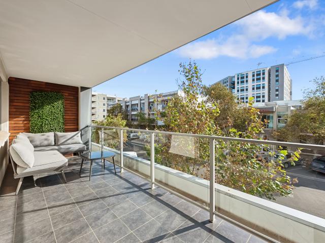 Modern Apartment Living with Secure Parking