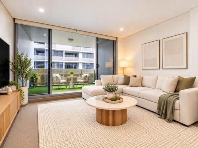 Modern Apartment Living with Seamless Indoor Outdoor Appeal