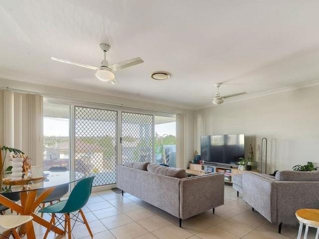 Modern Apartment Living in the Heart of Clayfield