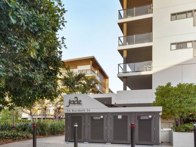 Modern Apartment Living in the Heart of Albion!