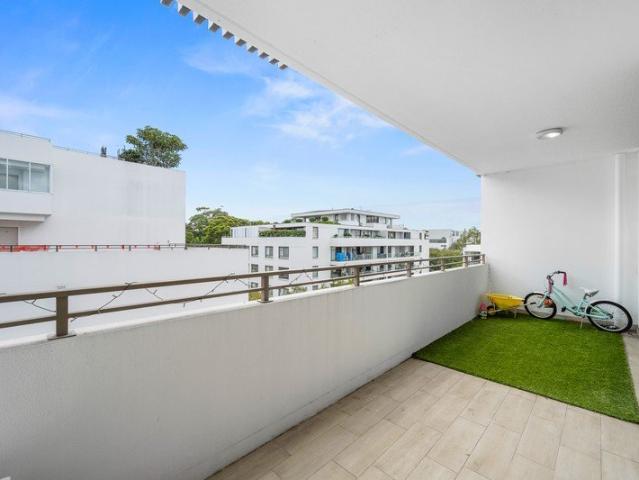 Modern Apartment Living in the Heart of Botany