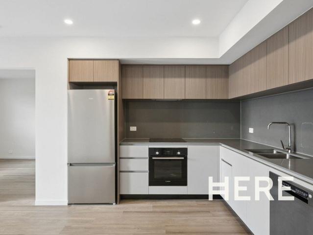 Brand New Modern Penthouse Apartment Living!