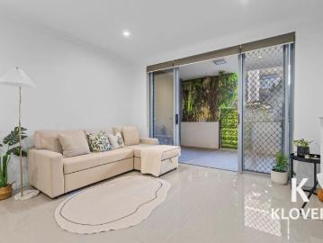 MODERN APARTMENT LIVING IN THE HEART OF DUTTON PARK!