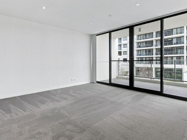 Modern Apartment Living in the Heart of Lyneham!