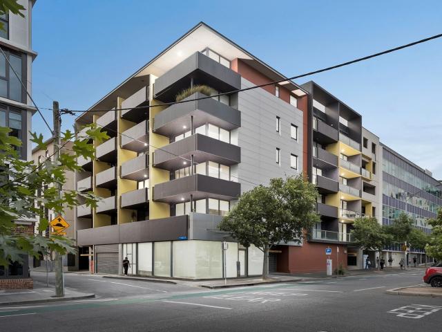 Modern Apartment Living in the Heart of North Melbourne!