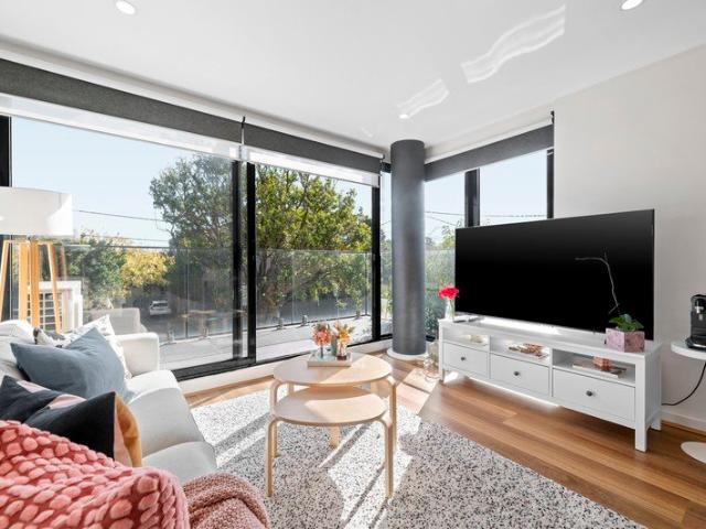 Modern Apartment Living in the Heart of Ringwood