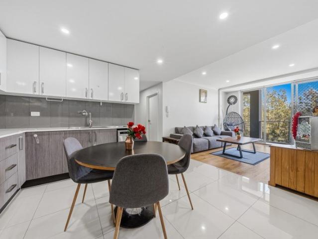 MODERN APARTMENT LIVING IN A CONVENIENT TOONGABBIE LOCATION