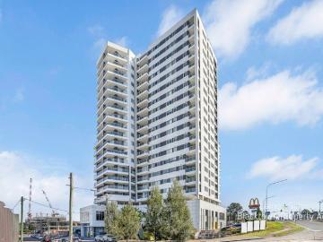 LARGE 3 BEDROOM APARTMENT
