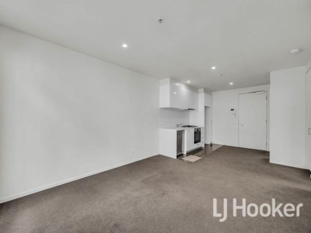 Modern Apartment Living Opposite Westfield Knox