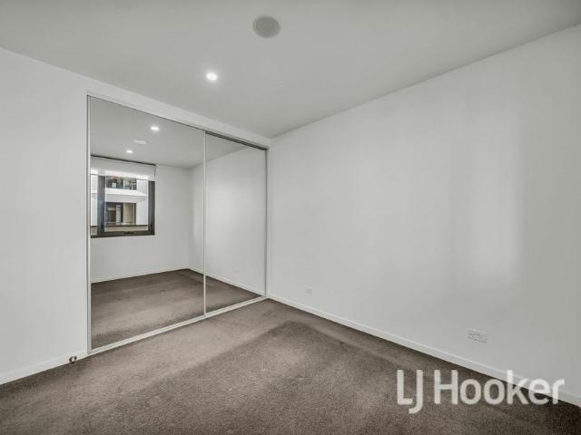 Modern Apartment Living Opposite Westfield Knox