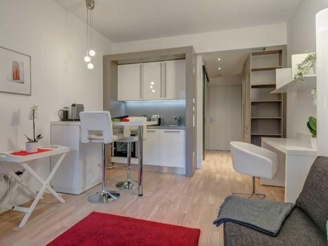 Modern apartment wit terrace in Bogenhausen, München, Munchen Amsterdam Apartments for Rent