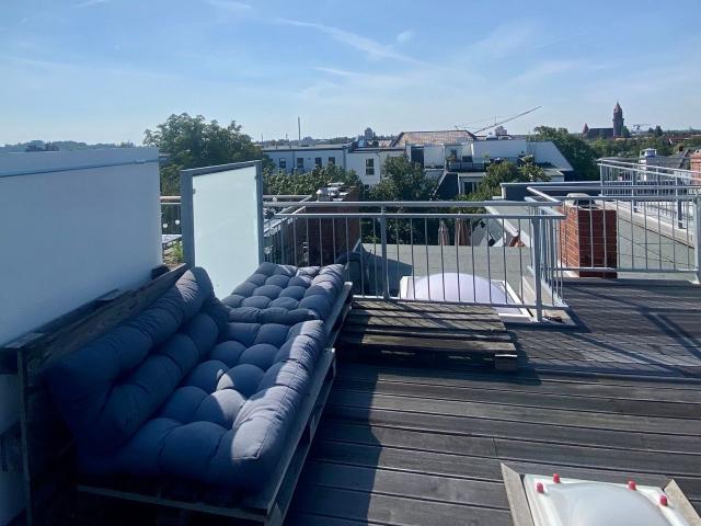 Modern apartment with 360° view rooftop terrace, Berlin Amsterdam Apartments for Rent