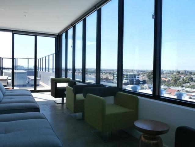 Modern Apartment with Amazing City Views in Brunswick