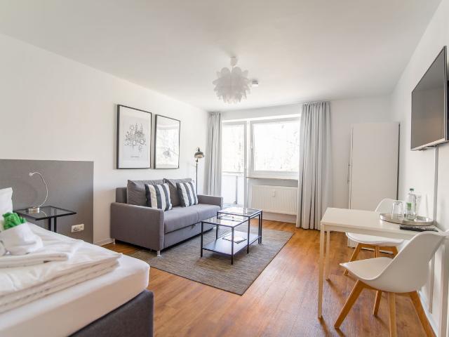 Modern apartment with balcony and view of Cramer Klett Park, Nurnberg Amsterdam Apartments for Rent