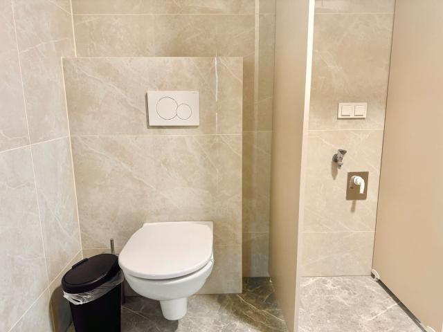 Modern Apartment with Balcony & Free Parking near U2 Aspernstraße, Vienna Amsterdam Apartments for Rent