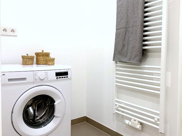 Modern apartment with balcony near Karli & University Hospital, Leipzig Amsterdam Apartments for Rent