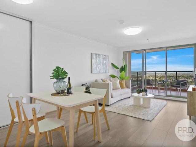 Modern Apartment with Enviable Location & Views