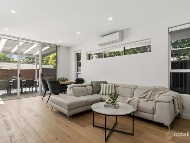 Modern Apartment with Expansive sun filled Outdoor Entertaining