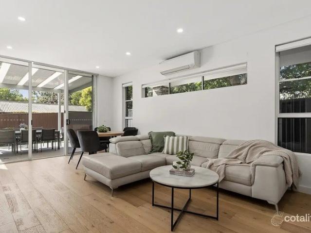 Modern Apartment with Expansive sun filled Outdoor Entertaining