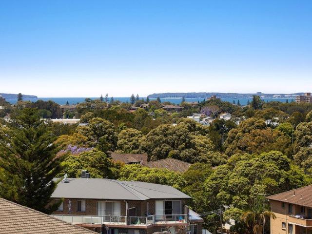 Spacious Apartment with Expansive Views