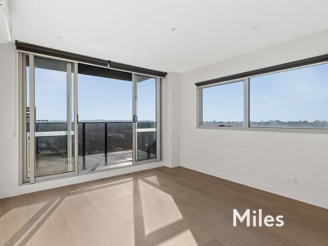 MODERN APARTMENT WITH FABULOUS VIEWS!
