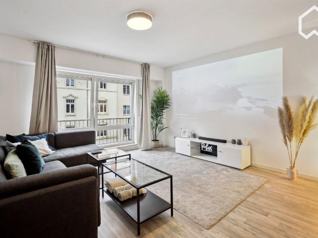 Modern apartment with Netflix & home cinema in Dresden, Dresden Amsterdam Apartments for Rent