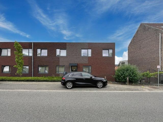 Modern apartment with south facing terrace
