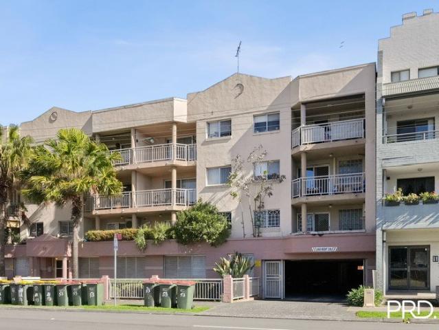 Modern Apartment with Secure Lock Up Garage