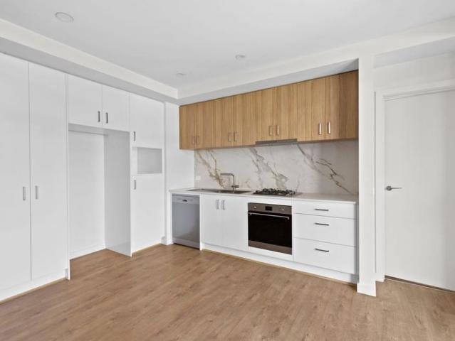Modern Apartment with Space & Convenience