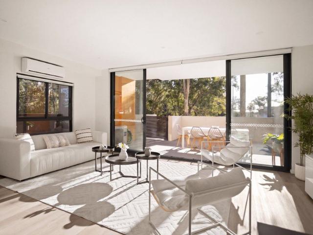 Modern Apartment with Spacious Layout and Private Outdoor Retreat