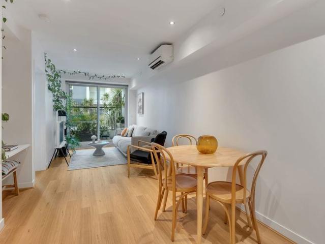 Modern Apartment with Style and Convenience