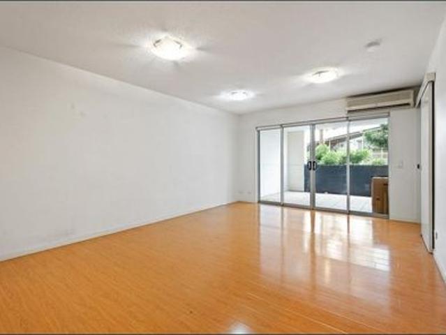 Modern Apartment with Premium Amenities and a Prime Location!