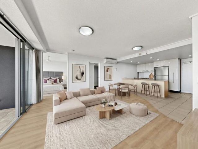 Modern Apartment with Resort Style Facilities in the Heart of Southport