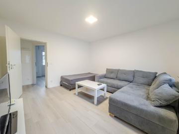 Modern Apartment with Terrace – Near Frankfurt