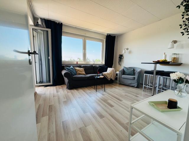 Modern Apartment 15 min Airport & Fair  400m Metro
