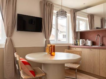 Modern Apartment 1BR/2P Lyon4th/Croix Rousse, Lyon Amsterdam Apartments for Rent
