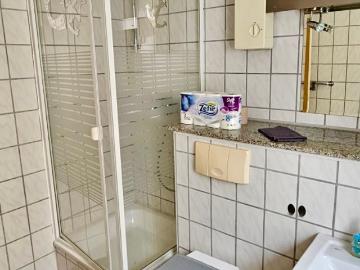 Modern Apartment, 40 m², close to the city center in Gelsenkirchen – fully furnished, no deposit, cleaning service, city registration!, Gelsenkirchen Amsterdam Apartments for Rent