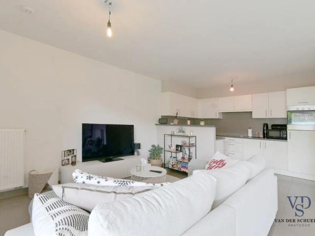 Modern appartement in hartje Dikkelvenne
