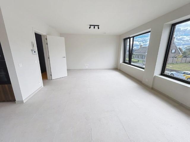 Modern appartement in het centrum van Tielt met garage