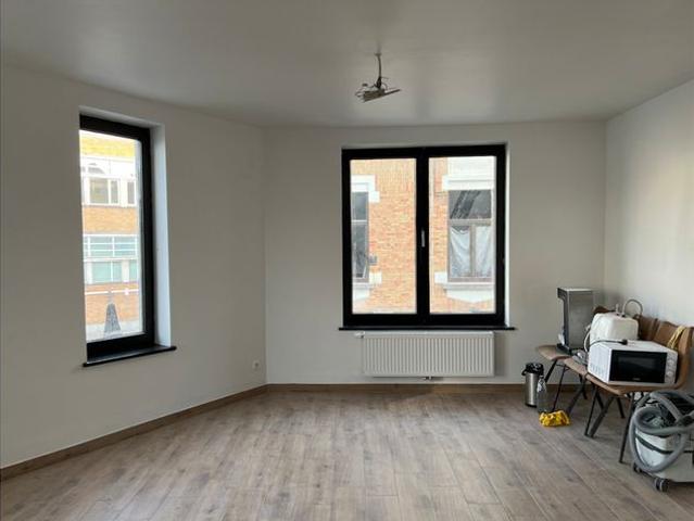 MODERN APPARTEMENT IN VOLLE CENTRUM MET 2 SLPKMRS te AALST