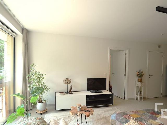 Modern appartement met staanplaats te huur in centrum Ieper