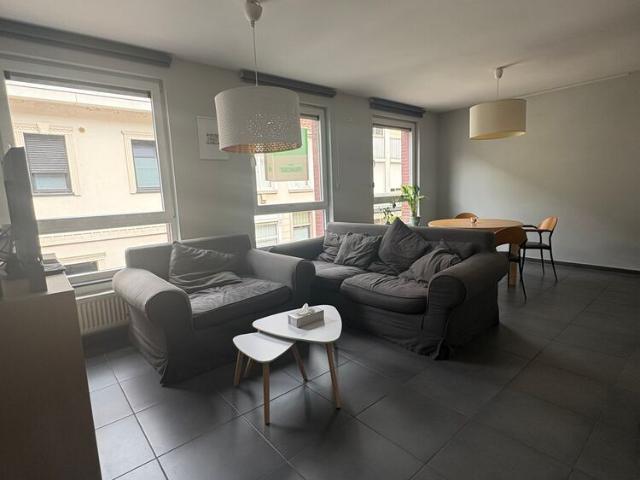 Modern appartement met twee slaapkamers en terras in centrum Tielt