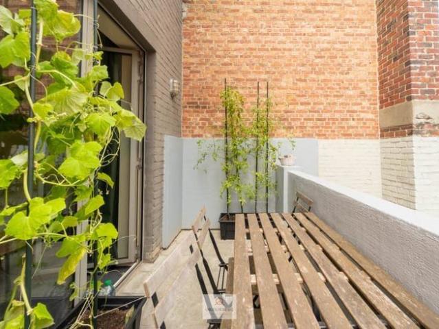 Modern appartement met terras vlakbij Gent Sint Pietersst.