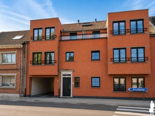 Modern appartement met zonnig terras en garage in Haasdonk
