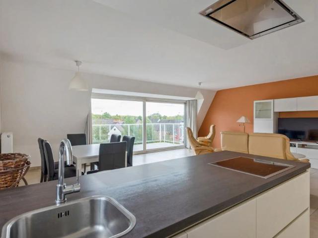 Modern appartement met 3 slaapkamers, terras en staanplaats