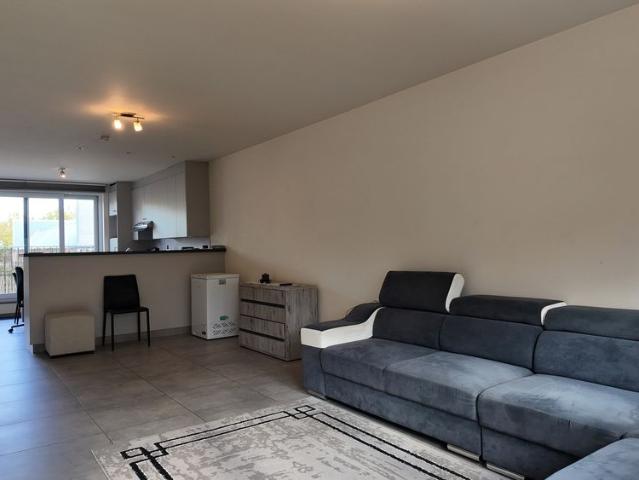 Modern appartement te huur aan de Gentsesteenweg in Eeklo Perfect voor comfortabel leven in een stijlvolle omgeving!