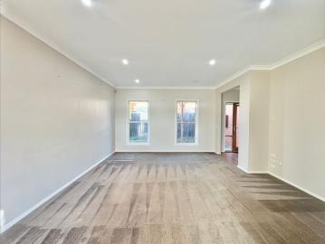 Modern Appeal in Prime Location